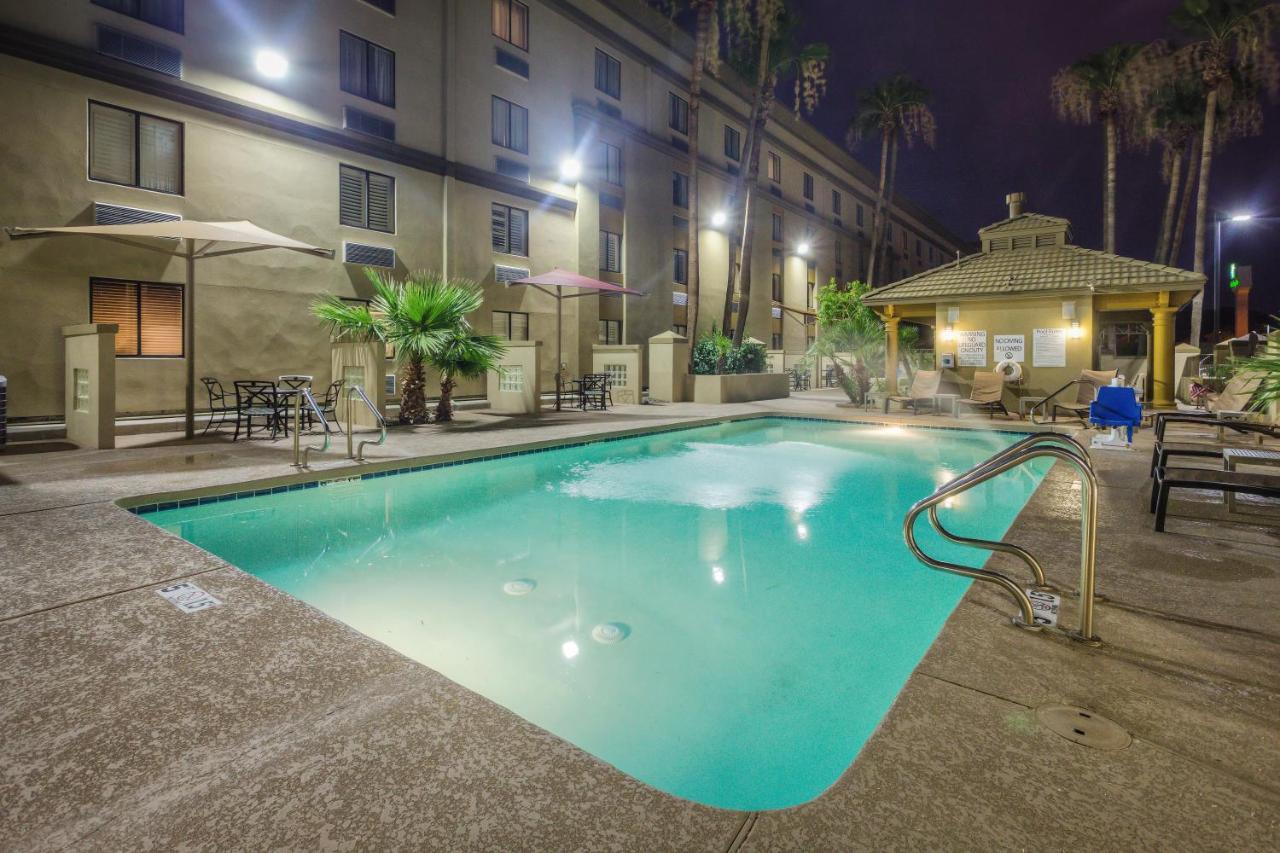 Holiday Inn North Phoenix Exterior photo