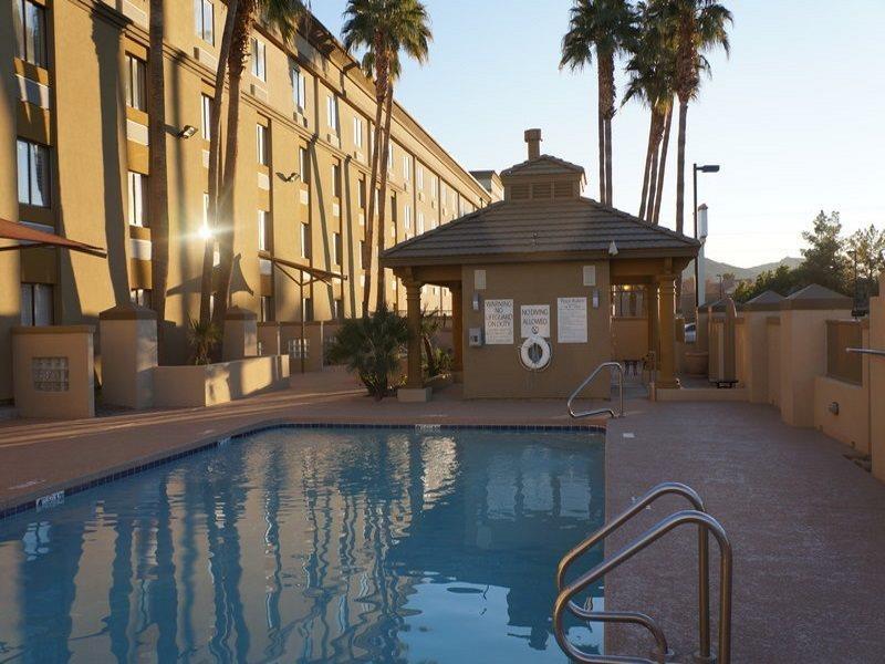 Holiday Inn North Phoenix Exterior photo