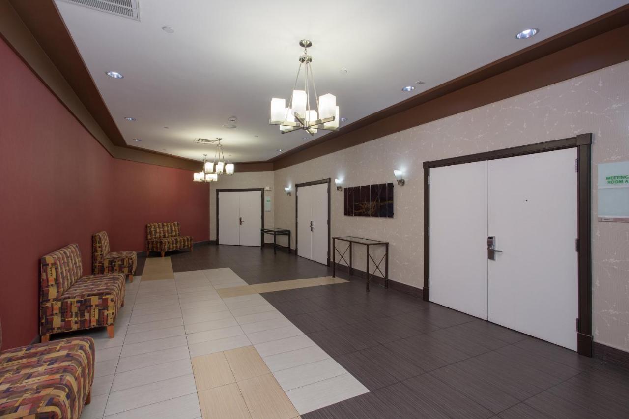 Holiday Inn North Phoenix Exterior photo