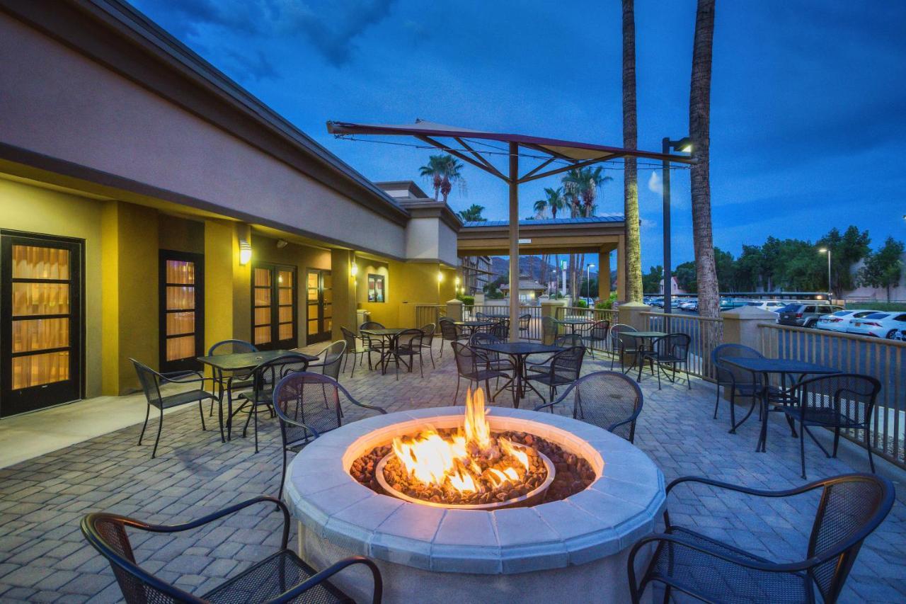 Holiday Inn North Phoenix Exterior photo